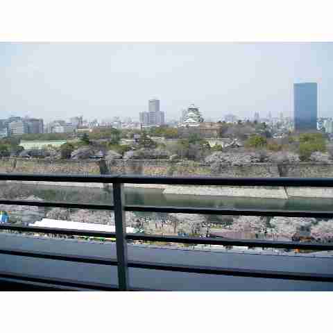 Balcony. Overlook Osaka Castle from the balcony. 