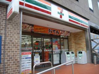 Convenience store. Seven-Eleven Osaka Uchihon-cho 2-chome up (convenience store) 125m