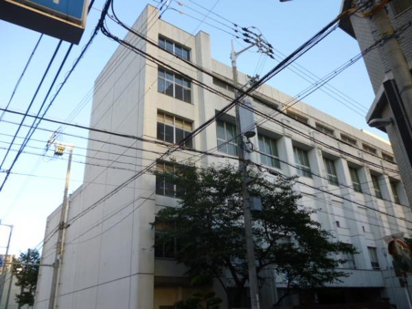 Junior high school. 1200m to the south junior high school