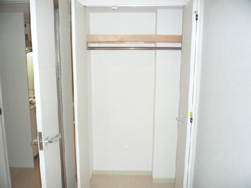 Other room space. closet