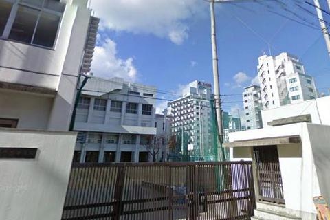 Junior high school. 195m to Osaka Minami Junior High School