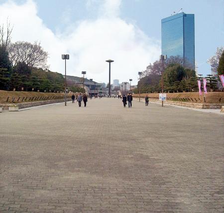 Other. Osaka Castle Park Walk 38 minutes