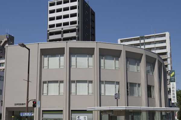 Surrounding environment. Sumitomo Mitsui Banking Corporation Uemachi Branch (1-minute walk ・ About 15m)
