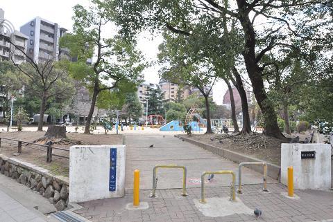 park. It is ideal as a playground of 200m children to south Oe park