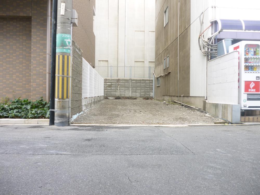 Local photos, including front road. Building plan example Building price 13.8 million yen, 