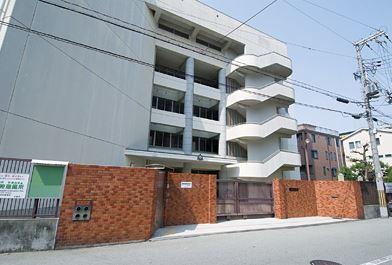 Junior high school. 640m to Osaka Municipal Noda Junior High School