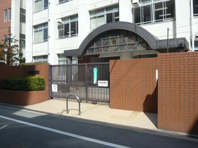 Primary school. Osaka 33m walk one minute to stand Yoshino Elementary School! ! 