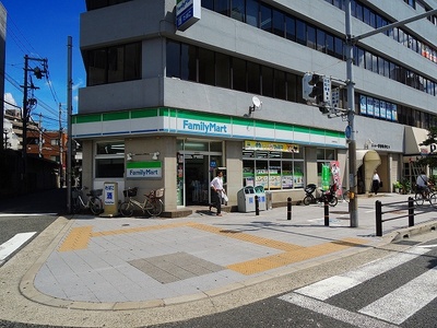 Convenience store. FamilyMart 94m until the Hanshin Noda store (convenience store)