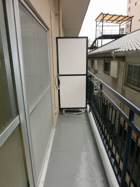 Balcony. Put the washing machine! !