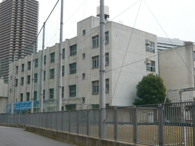 Junior high school. Shimofukujima until junior high school 950m walk 14 minutes