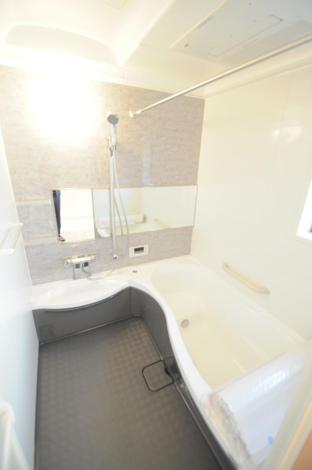 Same specifications photo (bathroom). The company construction cases