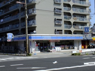 Convenience store. Lawson Sagisu 155m until chome store (convenience store)