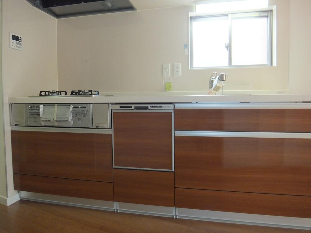 Same specifications photo (kitchen)