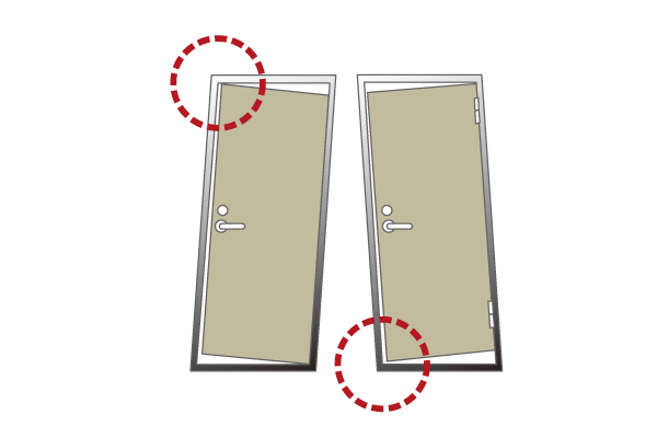 earthquake ・ Disaster-prevention measures.  [Entrance door with earthquake-resistant frame] Consideration of the emergency, Entrance door and earthquake-resistant frame with a front door that ensures a gap of about 10mm between the door frame has been adopted. Even if there is a distortion in the unlikely event the door frame in the event of a disaster such as an earthquake and a smooth opening and closing, It is possible to ensure the evacuation route (conceptual diagram)