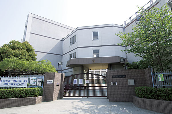 Surrounding environment. Municipal Daikai Elementary School (3-minute walk ・ About 180m)