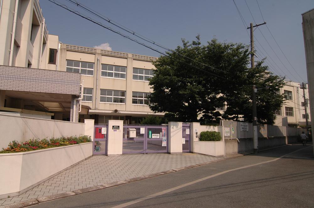 Primary school. 358m to Osaka Municipal shrimp Koto Elementary School