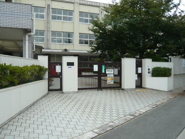 Primary school. 461m to Osaka Municipal shrimp Koto Elementary School