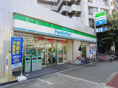 Convenience store. FamilyMart Fukushima Yoshino store up (convenience store) 27m
