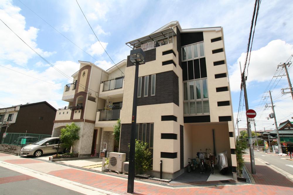 Same specifications photos (appearance). It will be our construction cases. Appearance is, of course, It will also be a free design to planning from scratch Floor. On the meeting with architect, Let's build your house of ideal.