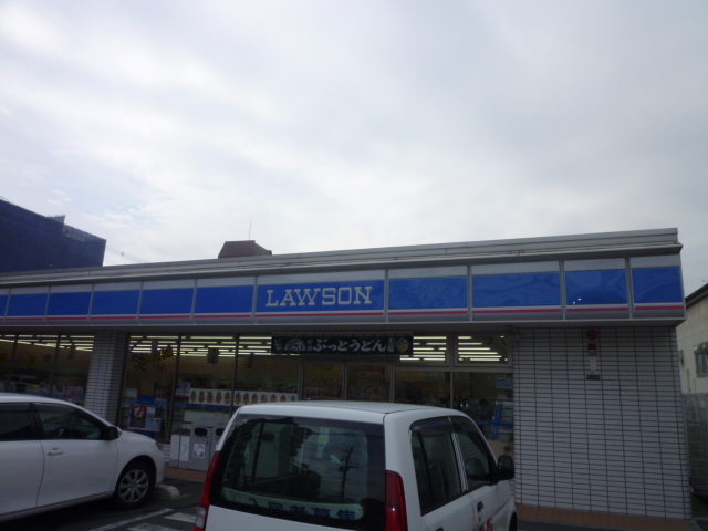 Convenience store. 176m to Lawson in the ring Fukaeminami chome store (convenience store)