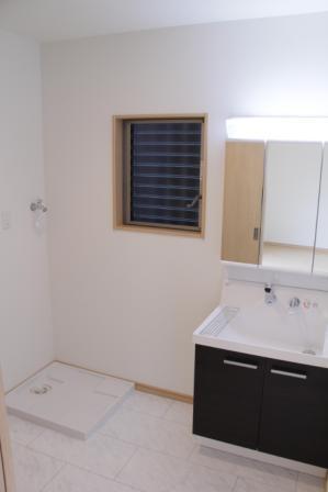 Wash basin, toilet. Bathroom vanity ・ Washing machine bread