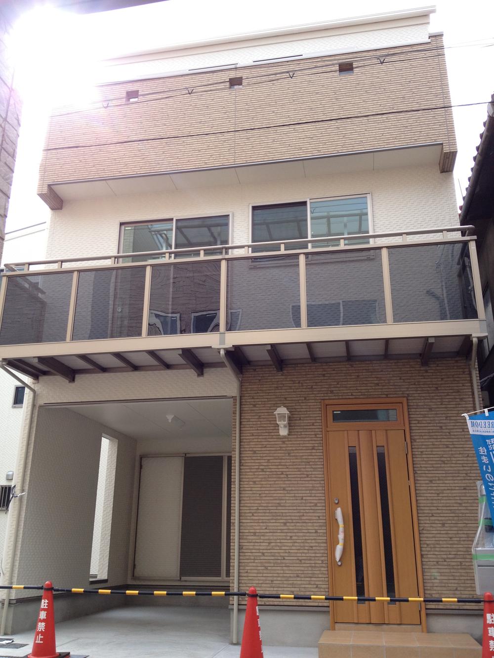 Local appearance photo