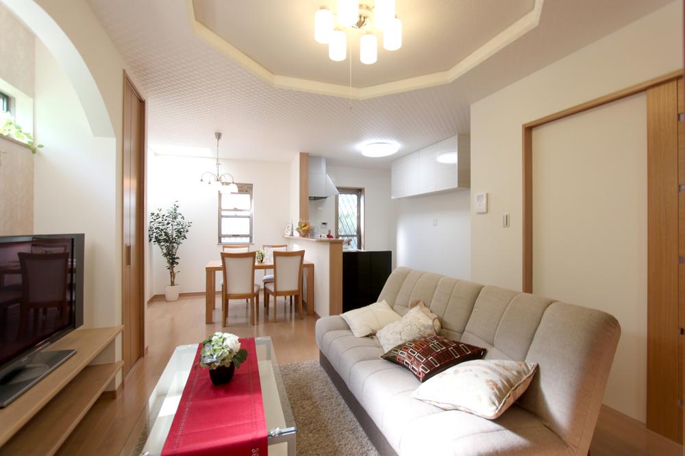 Living.  ◆ Living Image Come around with nature and family. . Cozy space with an attractive living ・ dining.