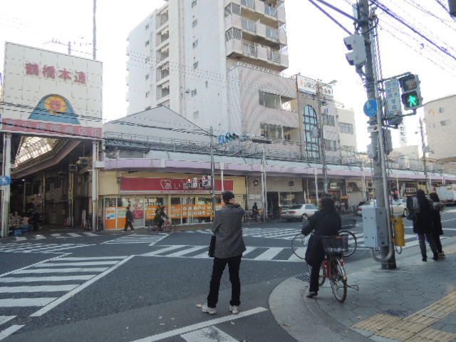 Shopping centre. Tsuruhashi 280m to shopping street (shopping center)