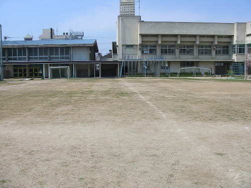 Primary school. Fukae up to elementary school (elementary school) 448m