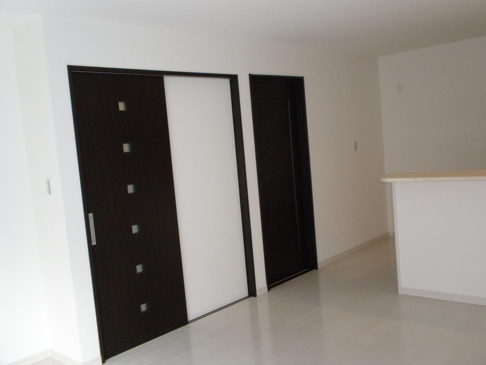 Same specifications photos (Other introspection)