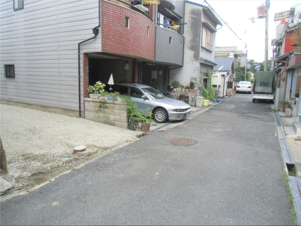 Local photos, including front road. Local (August 2013) Shooting