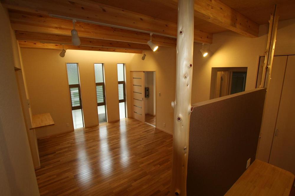 Living. Our enforcement example. Using solid wood, It will be of natural wood living.