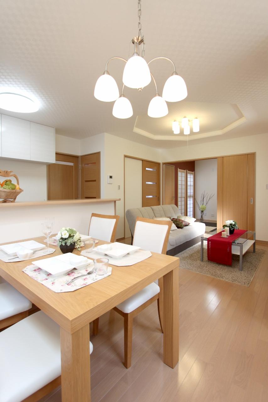 Non-living room. ◆ Interior space