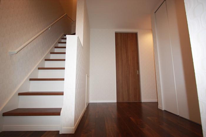 Other introspection. Entrance hall