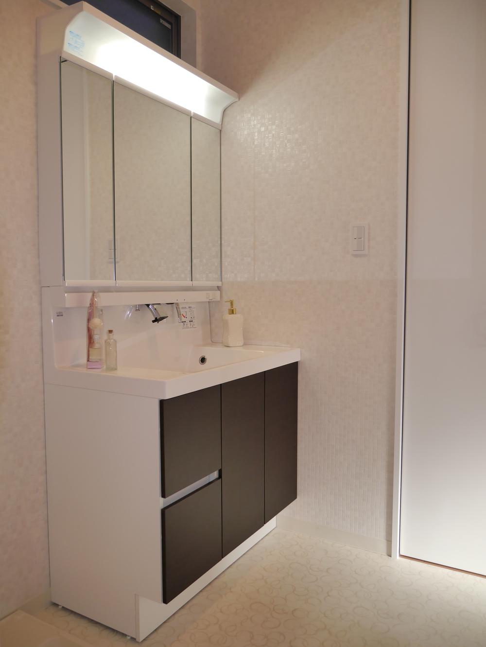 Wash basin, toilet. 1 tsubo size lavatory