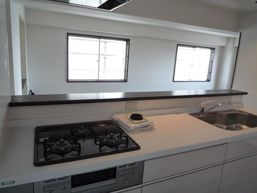 Kitchen. Indoor (10 May 2013) Shooting