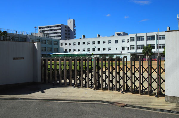 Tanabe Elementary School (2-minute walk / About 130m)