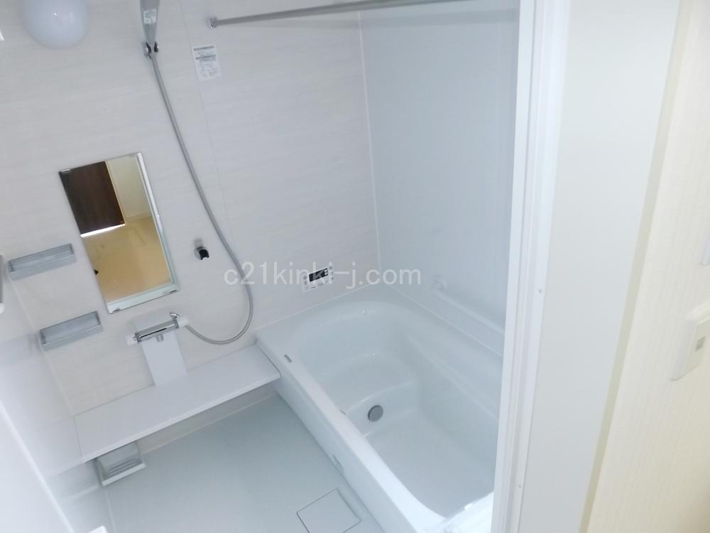 Same specifications photo (bathroom). Same specifications photo (bathroom) With bathroom heating dryer!