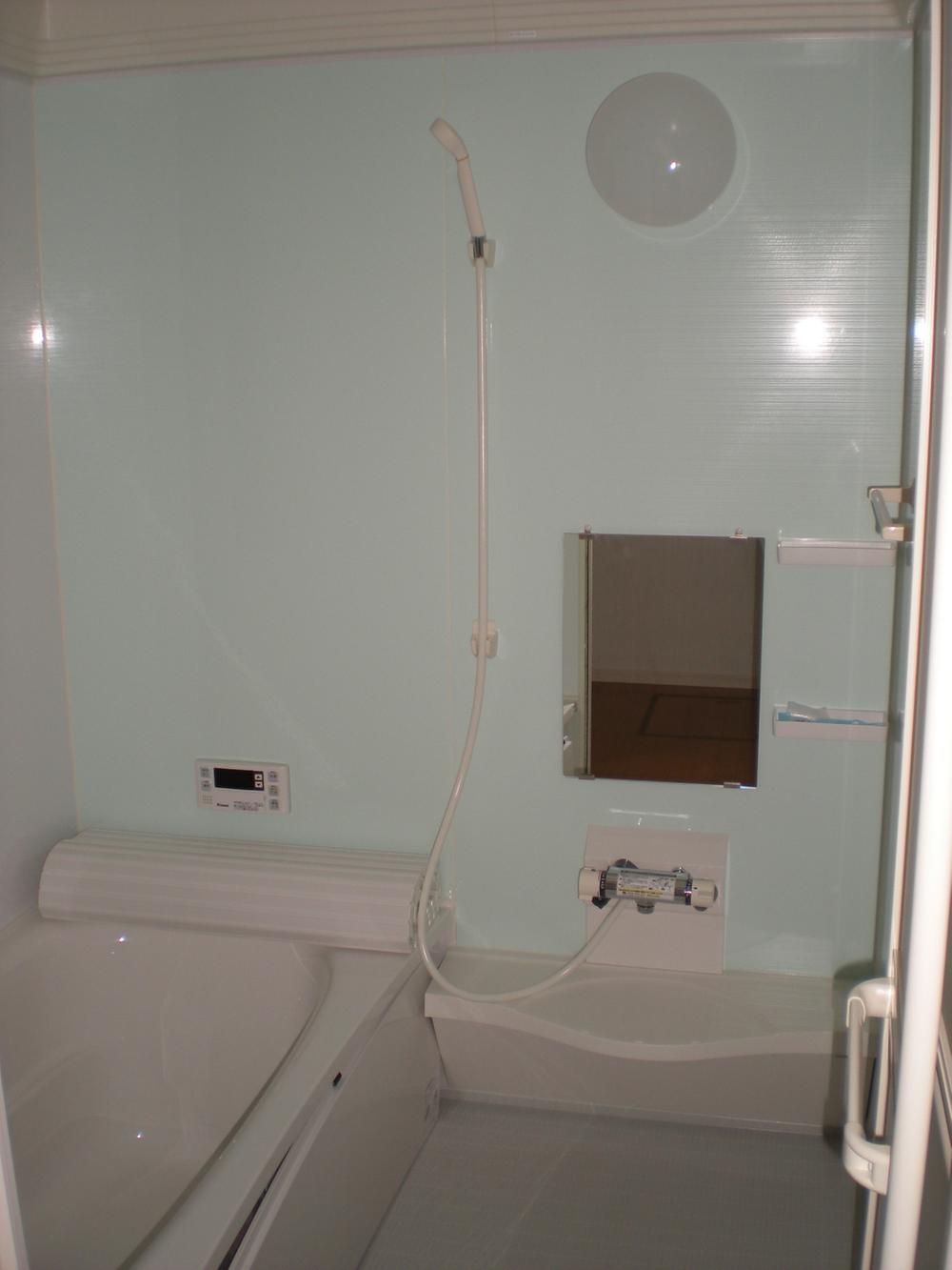 Same specifications photo (bathroom). Spacious bath time, Stretch the loose leg