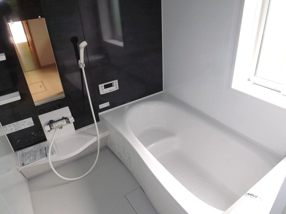 Same specifications photo (bathroom). Same specifications photo (bathroom) Half-length bathing large tub, Carat floor