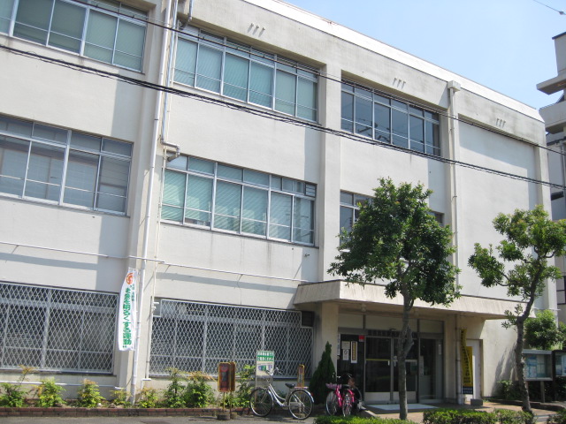 Government office. Higashi Sumiyoshi Ward ・ Yada 483m until the branch office (government office)