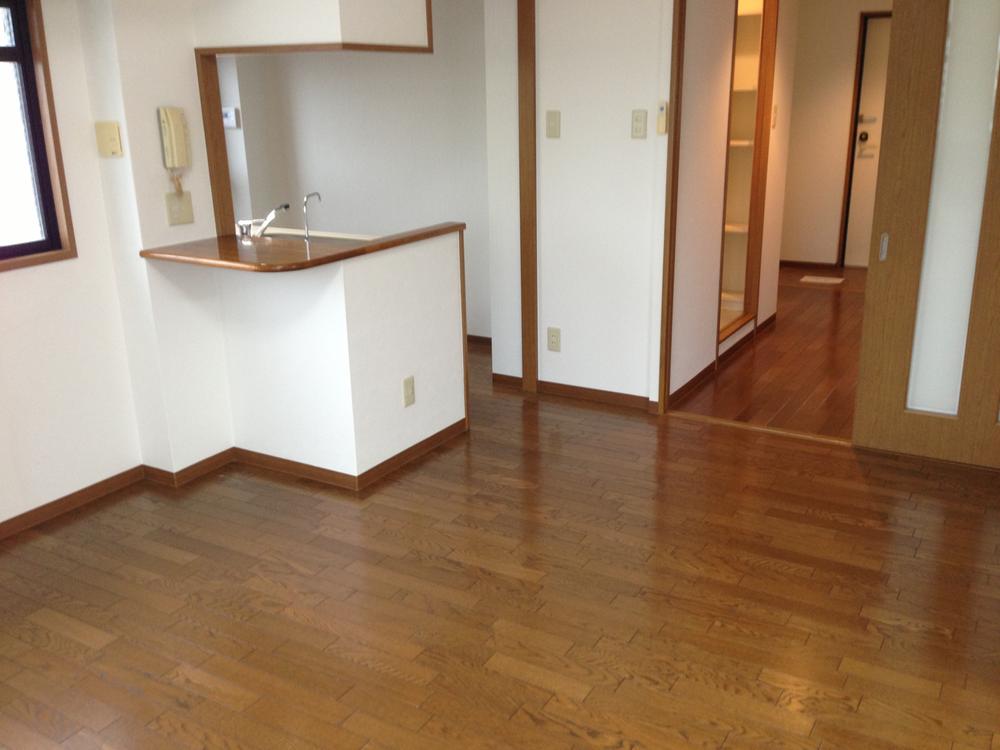 Living. Local (September 2013) Shooting