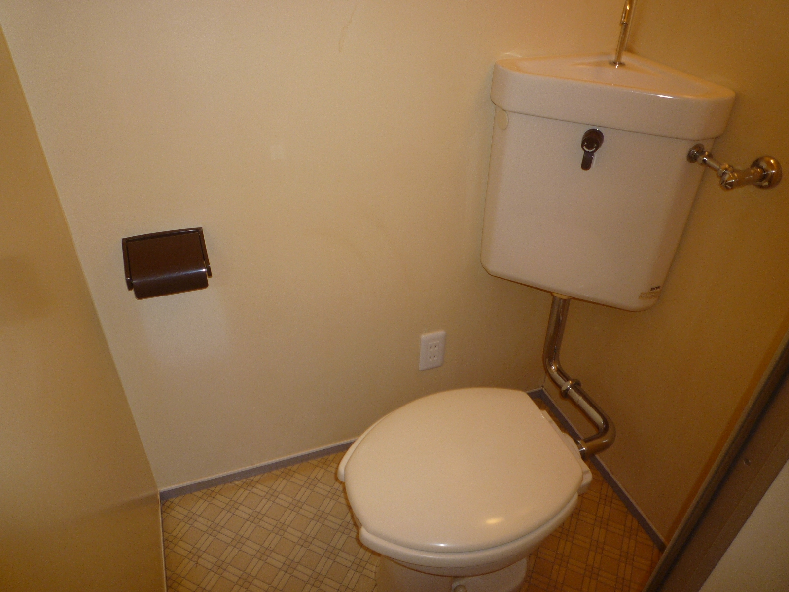 Toilet. Outlet installation completed, It corresponds to the bidet