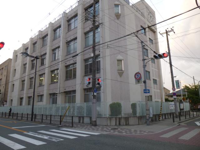 Junior high school. 403m to Osaka Municipal Tanabe junior high school