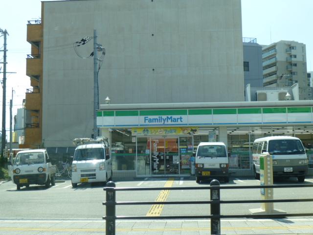 Convenience store. FamilyMart Kuwazu 473m up to one-chome