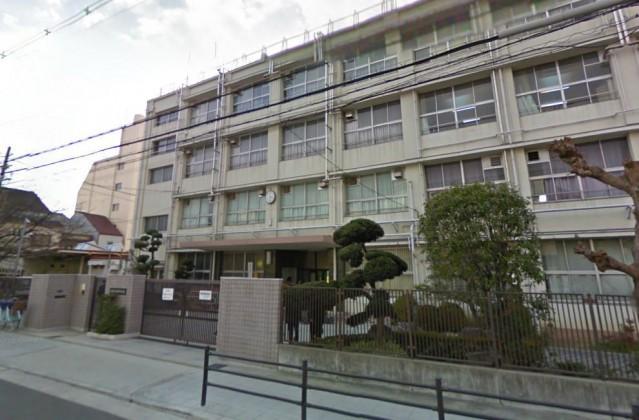 Junior high school. 1150m until Nakano junior high school