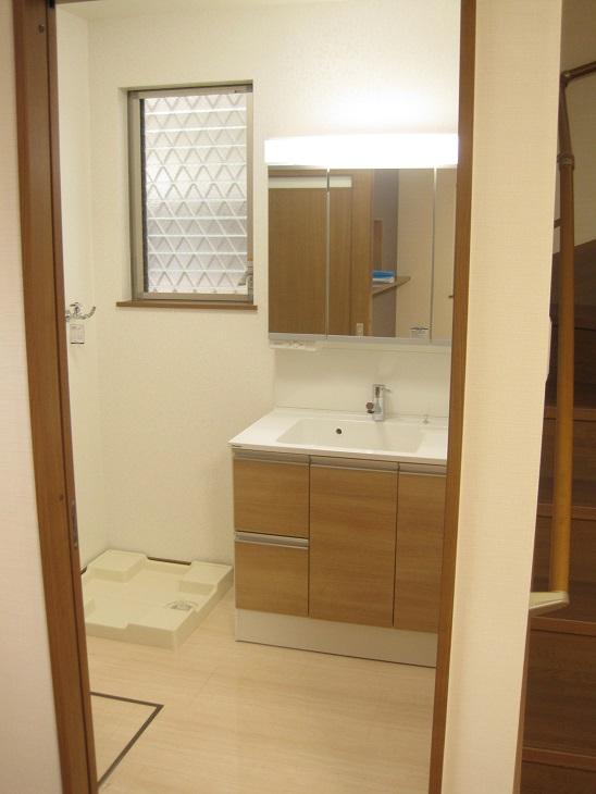 Wash basin, toilet. Storage is there plenty of vanity functionality preeminent!