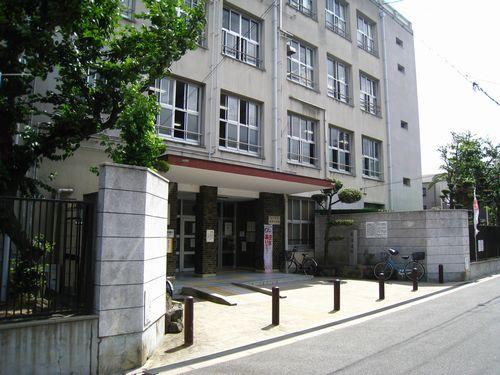 Primary school. Kuwazu elementary school