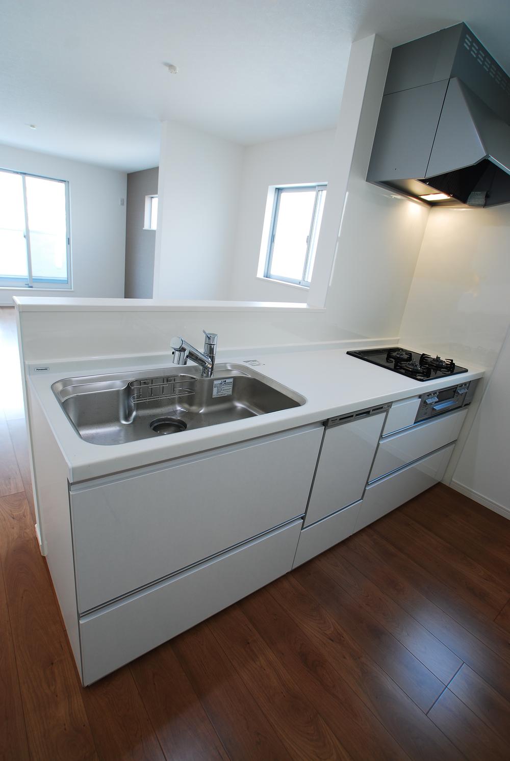 Same specifications photo (kitchen). Room (August 2013) Shooting And a water purifier built-in mixing faucet, Dish washing dryer, Standard equipped with a glass top stove