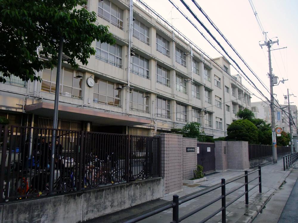 Junior high school. 339m to Osaka Municipal Nakano Junior High School